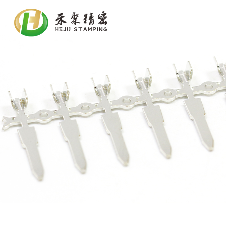 連接器端子、卡類端子、端子